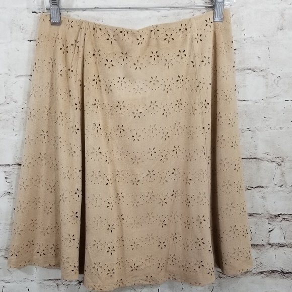 Maurices Tan Star Fish Design Skirt For Juniors - Picture 1 of 6